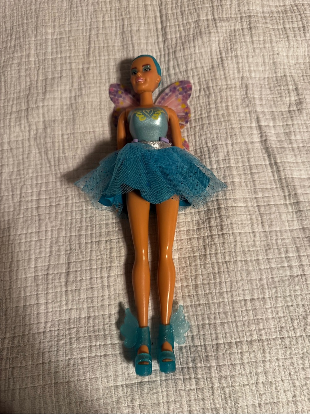 MGA Entertainment Dream Ella Color Change Surprise Fairy Wings Outfit Shoes